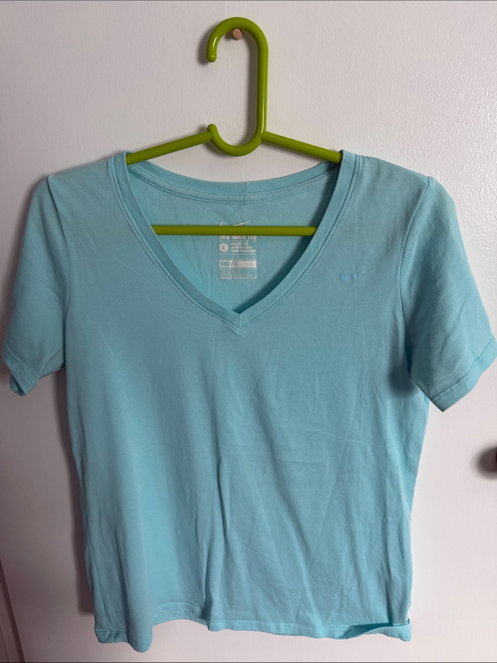 Nike Women’s Dri-Fit Aqua V-Neck Short Sleeve Tee - Size Large